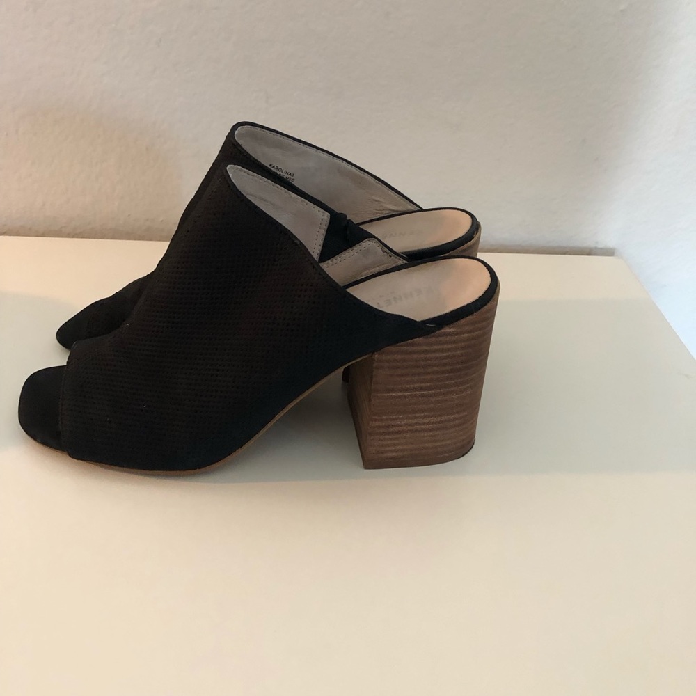 Kenneth Cole Slides - Picture 3 of 6